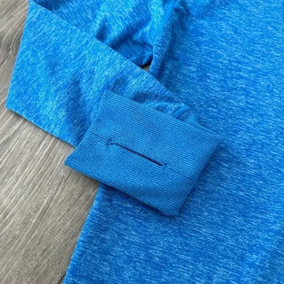 Size XS- Nike Women’s Dri Fit 1/4 Pullover - Blue - Picture 3 of 5